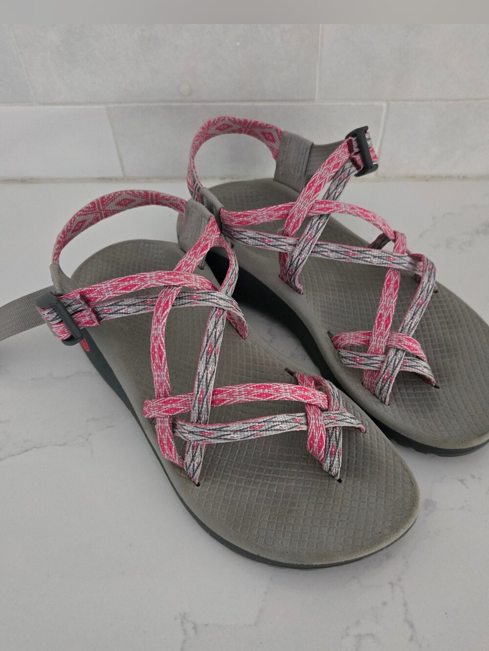 Chaco ZX/2 Classic Double Toe Strap Athletic Hiking Sandals Pink Gray Size 8
